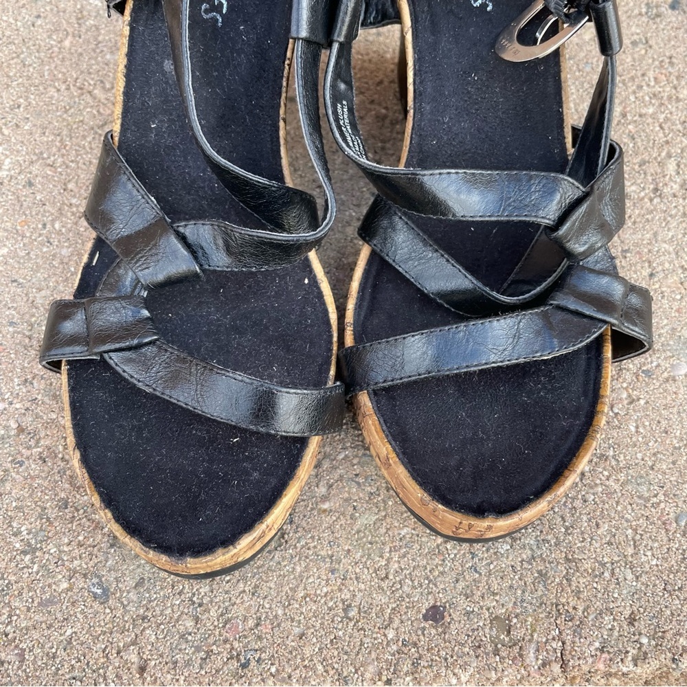 AEROSOLES Women’s Summer Plush Black Brown Strappy Wedge Sandal Size 7.5 - Picture 2 of 9